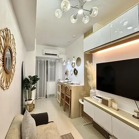 Cozy And Stylish Unit In Fame Residences